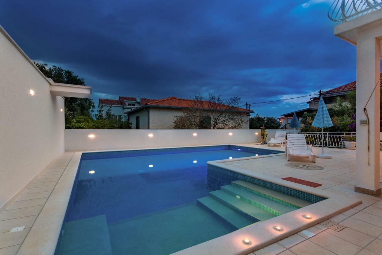 Aras Wind Rose Villa Supetar Exterior foto