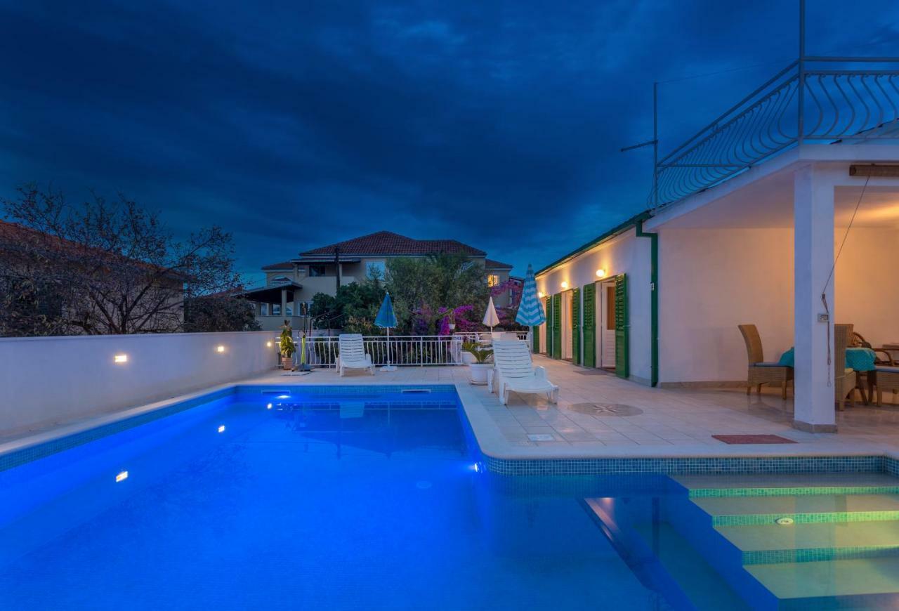 Aras Wind Rose Villa Supetar Exterior foto