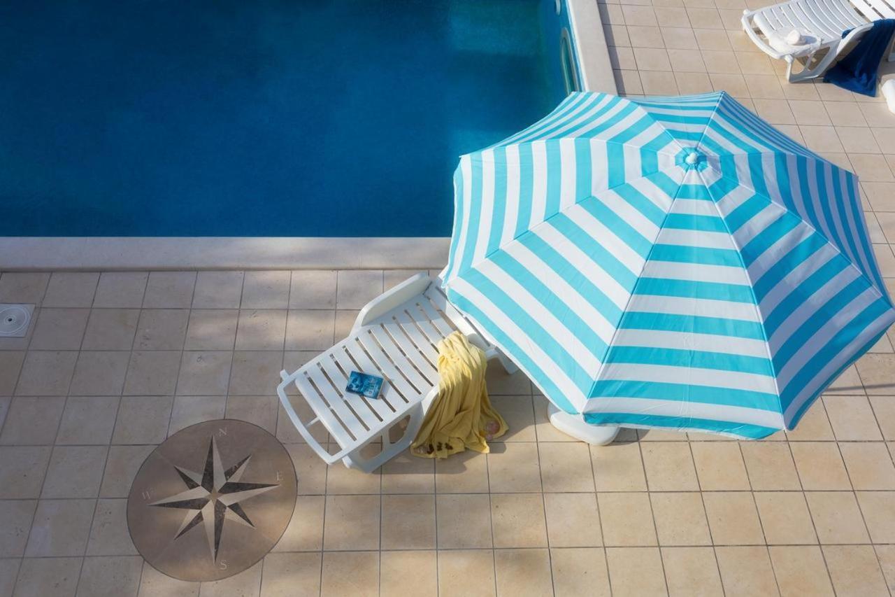 Aras Wind Rose Villa Supetar Exterior foto